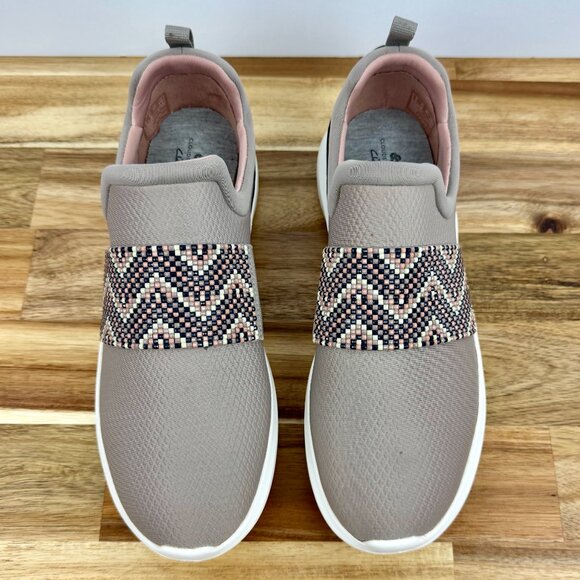 NWOB Clarks Cloudstepper Women's Nova Way Slip On Sneaker Stone Beige 8.5 - Picture 2 of 9